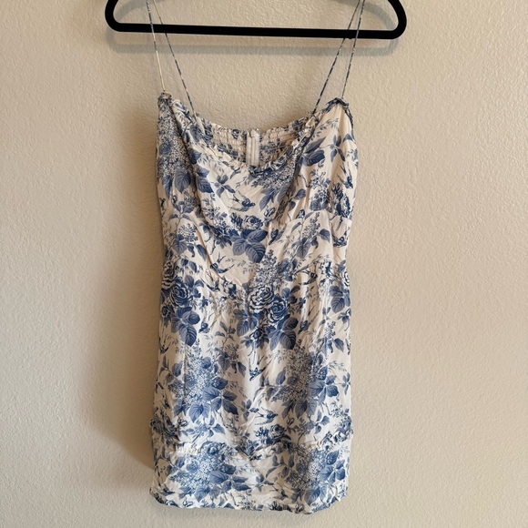 Reformation Dresses & Skirts - Reformation Blue and White Floral Mini Dress Size 12